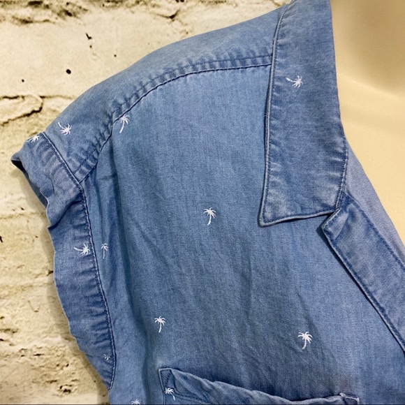 Jacks Girlfriend Blue Tencel Palm Tree Button Up - Picture 2 of 5